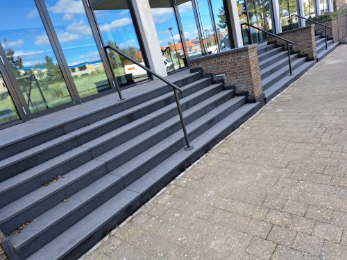 Beida Black bordes bekleding treden en stootborden